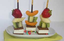 Smoothie, frozen yogurt, ghiaccioli di frutta… tanta fantasia per una merenda salutare a base di frutta!