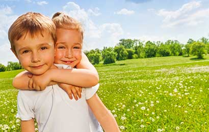 Vacanze, natura, vita all’aperto… semplici accorgimenti per i nostri bambini