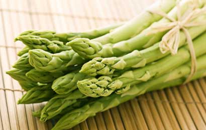 Tra maggio e giugno un ortaggio davvero prezioso… ecco a voi l’Asparagus Officinalis