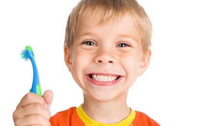 Bimbi sereni dal dentista: come prevenire nei bambini paure e scarsa collaborazione