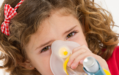 Ambiente, bambini e problemi d’asma: come intervenire?