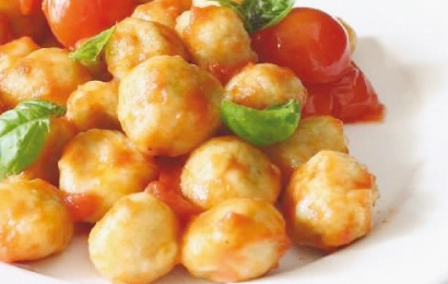 Con il pane avanzato, lo gnocco è preparato