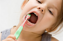Regole d’oro per migliorare la salute della bocca e dei denti dei bambini… e anche nostra!