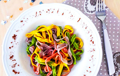 Con le tagliatelle di stelle filanti è subito allegria!