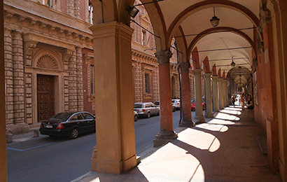 La nostra Bologna nella sua normalità straordinaria